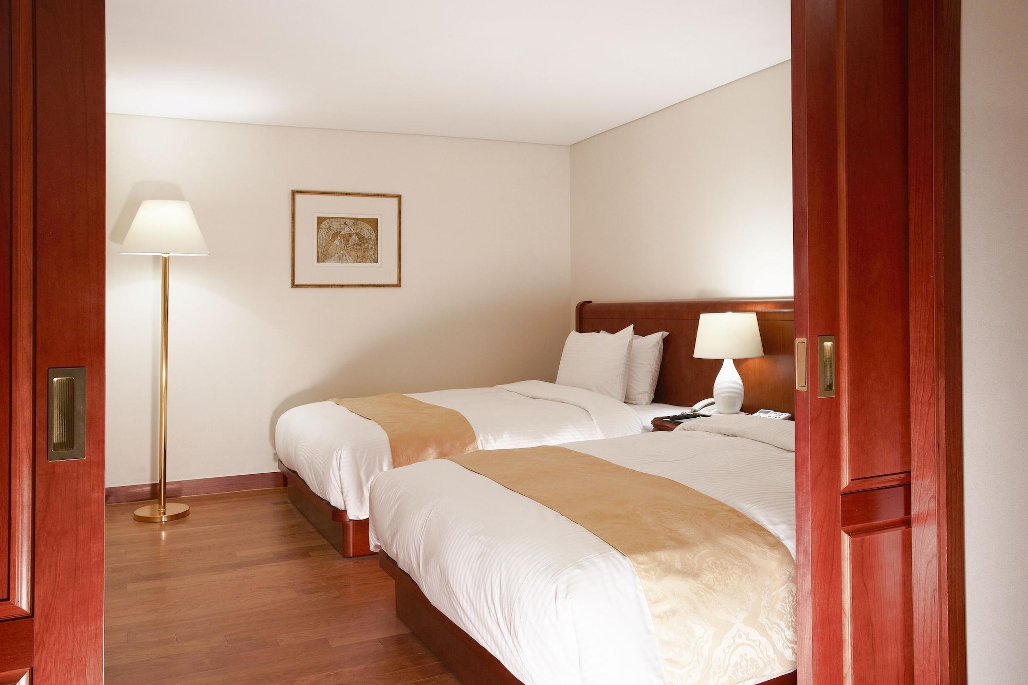Sejong Hotel Seoul Myeongdong Exterior foto