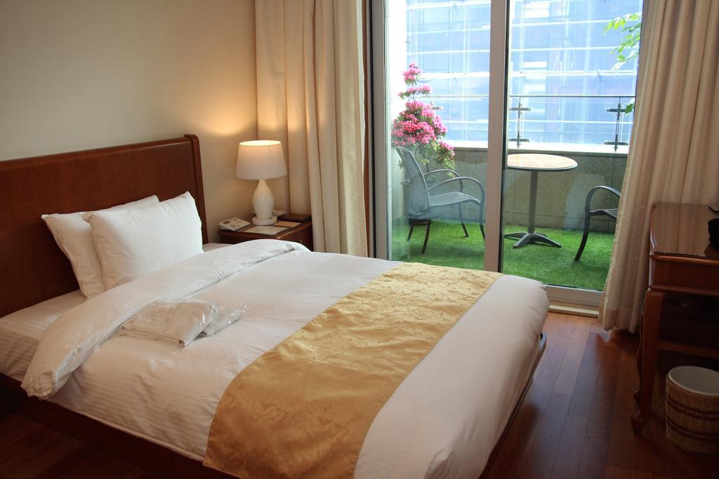 Sejong Hotel Seoul Myeongdong Exterior foto